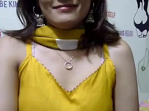 maira 33 online show from March 2026 04:21:01 PM