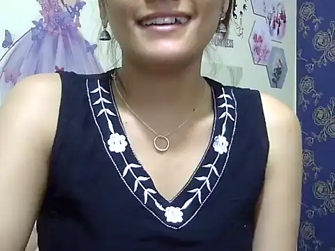 maira 33 online show from March 2026 06:11:02 AM