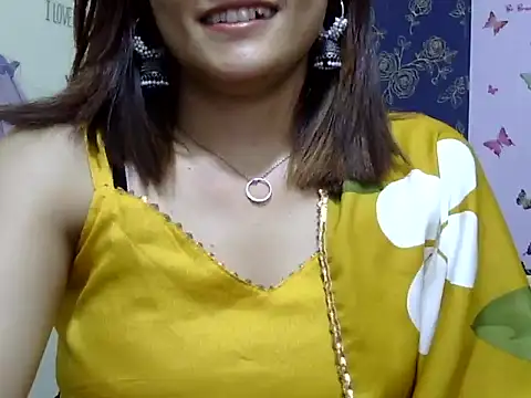 maira 33 online show from April 2026 07:43:01 AM