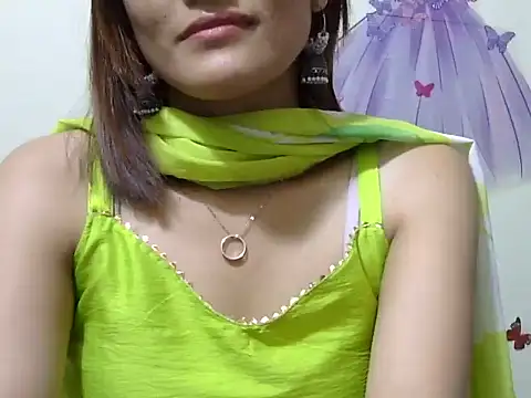 maira 33 online show from March 2026 04:33:02 PM