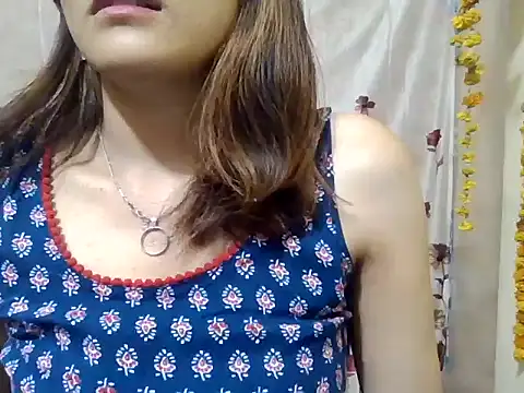 Snapshot of maira_33 chatting on November 2025 02:21:01 PM maira 33 online show from November 2025 02:21:01 PM