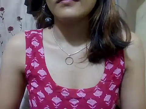 Snapshot of maira_33 chatting on November 2025 03:59:02 PM maira 33 online show from November 2025 03:59:02 PM