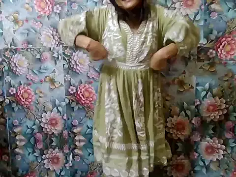 Snapshot of maira_33 chatting on November 2025 03:27:02 PM maira 33 online show from November 2025 03:27:02 PM