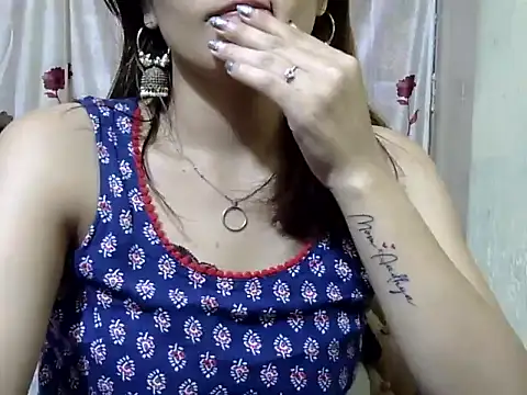 Snapshot of maira_33 chatting on November 2025 02:27:02 PM maira 33 online show from November 2025 02:27:02 PM