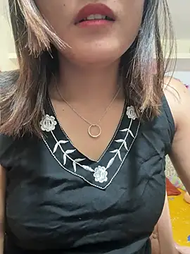 maira 33 online show from July 2026 02:05:01 PM
