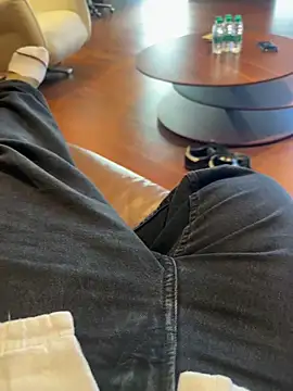 alan0ass online show from February 2026 11:32:02 AM