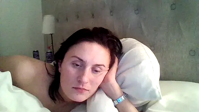 EmLovesxx online show from December 2025 06:05:02 AM