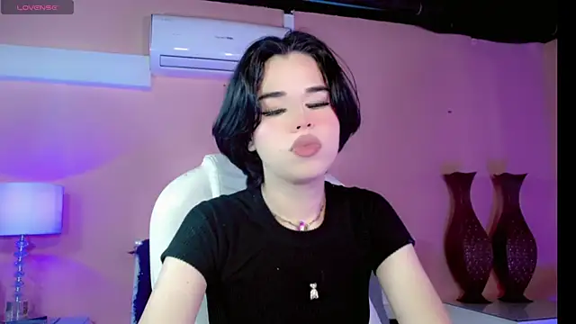 ClaudiaSophia online show from November 2025 11:36:01 AM