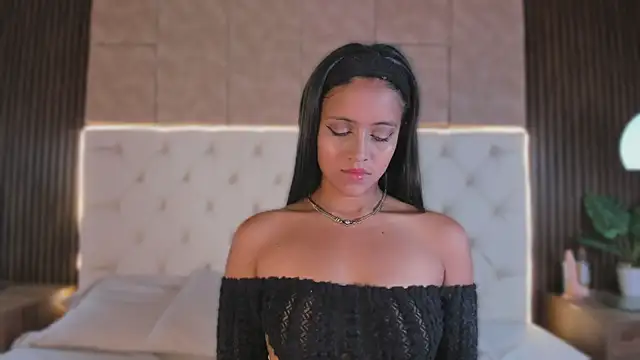 Snapshot of Camiila_rosse chatting on November 2025 07:40:02 PM Camiila rosse online show from November 2025 07:40:02 PM