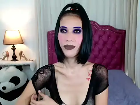 bellaUtops online show from November 2025 04:35:02 AM