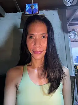 bellaUtops online show from May 2026 12:53:02 PM