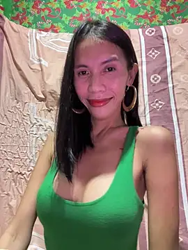 Snapshot of bellaUtops chatting on February 2026 05:29:01 AM bellaUtops online show from February 2026 05:29:01 AM