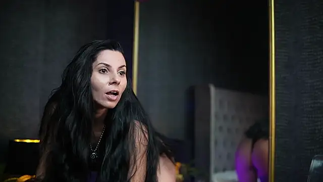 GiaEasyIce online show from November 2025 08:34:01 PM