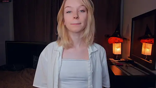 Snapshot of ShanelTunon chatting on November 2025 07:41:02 PM ShanelTunon online show from November 2025 07:41:02 PM