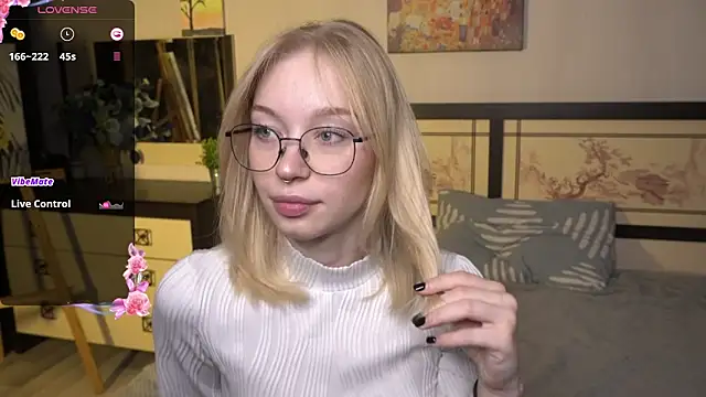 Snapshot of ShanelTunon chatting on November 2025 09:15:01 PM ShanelTunon online show from November 2025 09:15:01 PM