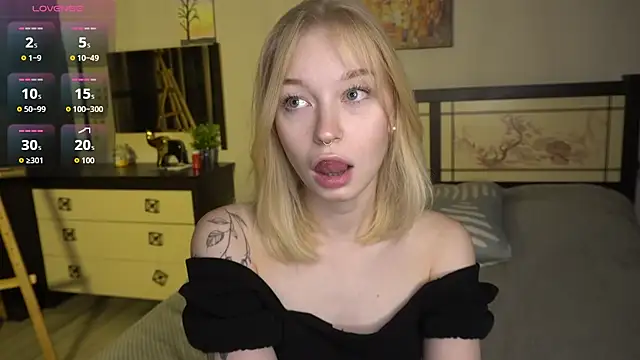 Snapshot of ShanelTunon chatting on November 2025 07:18:02 PM ShanelTunon online show from November 2025 07:18:02 PM