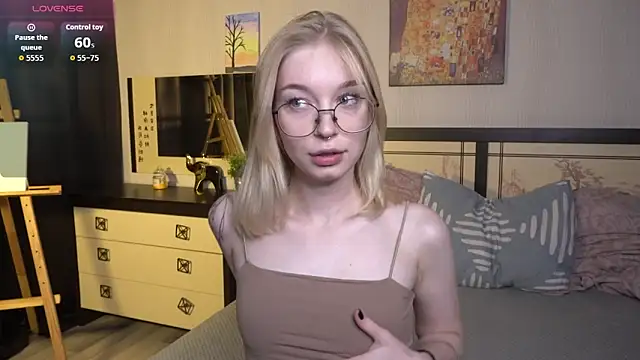 Snapshot of ShanelTunon chatting on November 2025 07:17:02 PM ShanelTunon online show from November 2025 07:17:02 PM