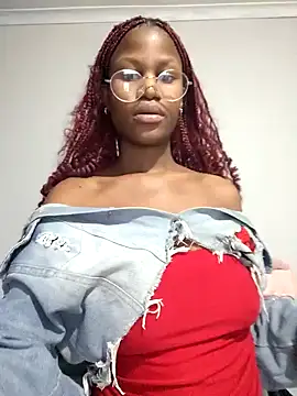 Snapshot of XBarbieDoll8 chatting on October 2025 05:53:02 PM XBarbieDoll8 online show from October 2025 05:53:02 PM