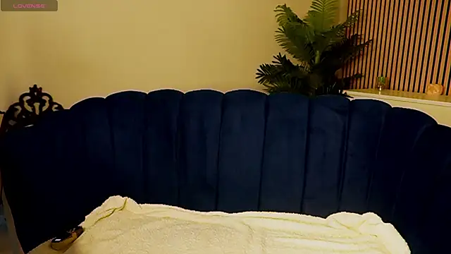 Snapshot of aaylinn_x chatting on November 2025 01:27:02 PM aaylinn x online show from November 2025 01:27:02 PM