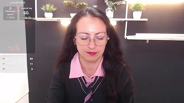 Lauryn Jones online show from April 2026 09:39:33 PM