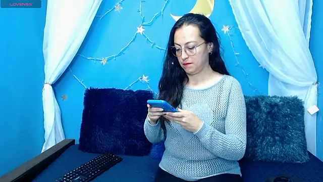 Lauryn Jones online show from February 2026 07:11:02 PM