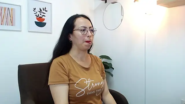 Lauryn Jones online show from March 2026 07:47:01 PM