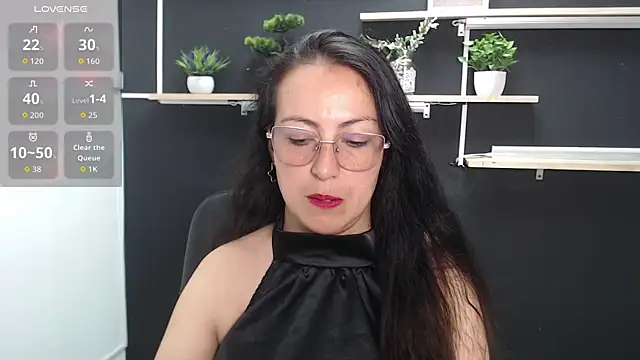 Snapshot of Lauryn_Jones chatting on April 2026 06:21:02 PM Lauryn Jones online show from April 2026 06:21:02 PM