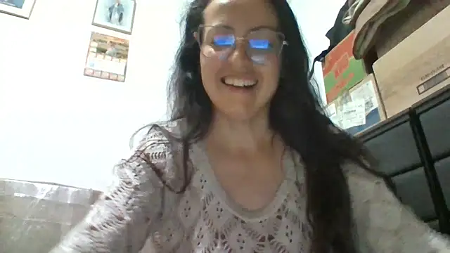 Lauryn Jones online show from March 2026 04:33:01 AM