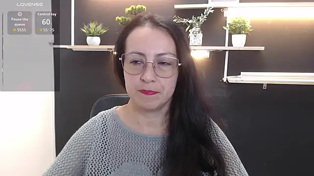 Snapshot of Lauryn_Jones chatting on April 2026 04:57:02 PM Lauryn Jones online show from April 2026 04:57:02 PM