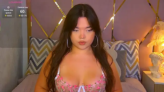 NaomiAster online show from November 2025 06:17:02 AM