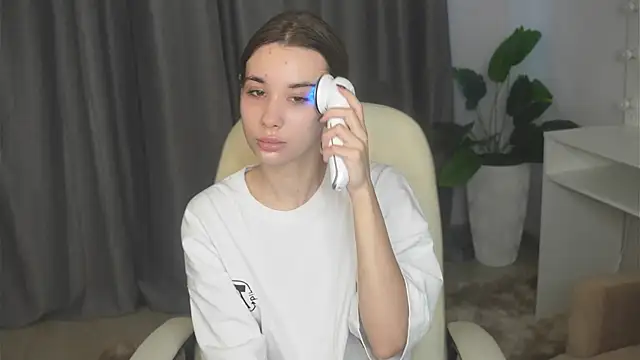 JacalynSchreiber online show from November 2025 11:36:02 AM