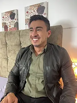 Chris Clarck online show from November 2025 07:28:01 PM