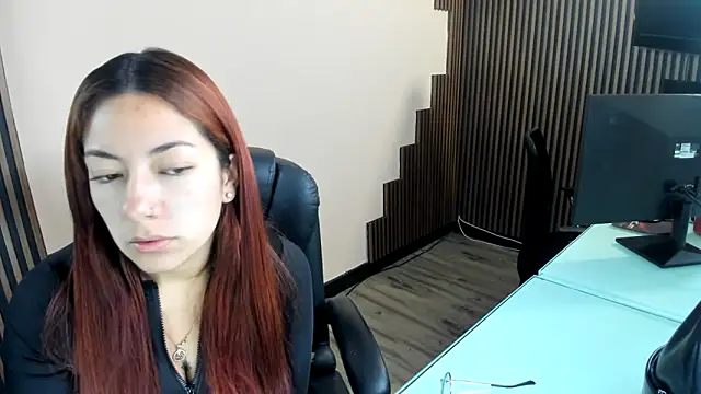 desk desire online show from December 2025 11:15:01 AM