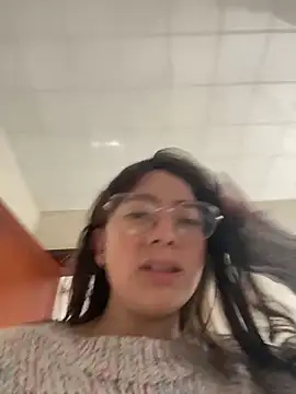 Snapshot of Engel_fiiree chatting on November 2025 12:10:02 PM Engel fiiree online show from November 2025 12:10:02 PM