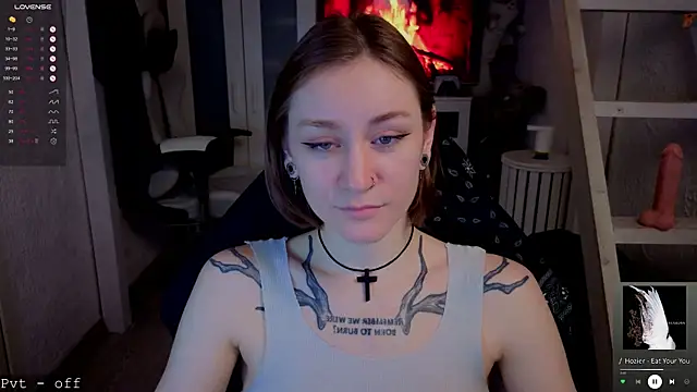 RetroMarie online show from November 2025 05:11:01 AM