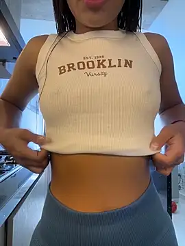 Brunettecollins05 online show from April 2026 02:51:01 PM