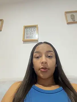 Brunettecollins05 online show from March 2026 12:33:01 AM