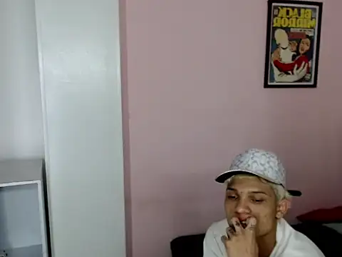 Snapshot of bad_boy_hottx chatting on October 2025 09:32:02 PM bad boy hottx online show from October 2025 09:32:02 PM