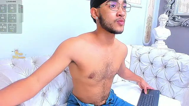 Snapshot of MatteoRicci_ chatting on November 2025 08:01:02 PM MatteoRicci  online show from November 2025 08:01:02 PM