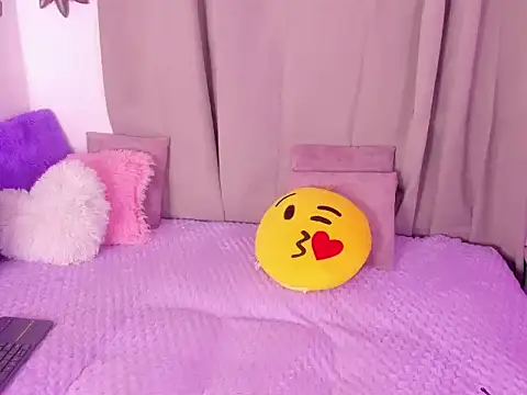 alanaa gomezz online show from December 2025 06:24:01 PM