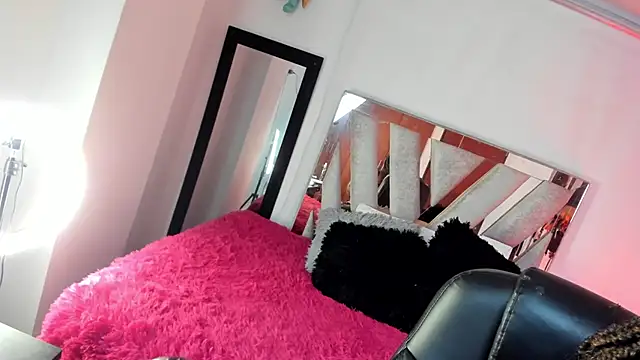 Snapshot of Ebonynaughty chatting on November 2025 03:18:02 AM Ebonynaughty online show from November 2025 03:18:02 AM