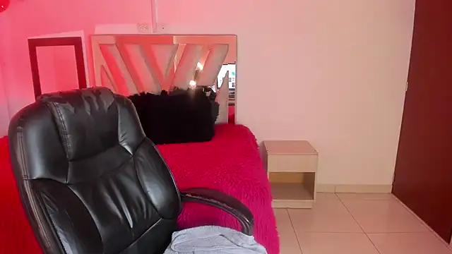 Ebonynaughty online show from May 2026 03:03:01 AM