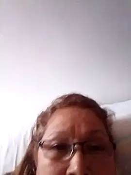 Snapshot of Cessi50 chatting on June 2026 11:44:01 AM Cessi50 online show from June 2026 11:44:01 AM