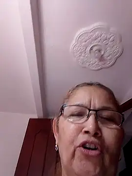 Snapshot of Cessi50 chatting on November 2025 05:06:02 PM Cessi50 online show from November 2025 05:06:02 PM