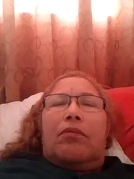 Snapshot of Cessi50 chatting on November 2025 09:18:02 PM Cessi50 online show from November 2025 09:18:02 PM