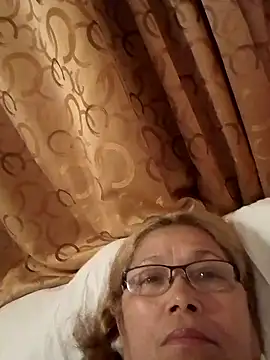 Snapshot of Cessi50 chatting on November 2025 04:16:01 AM Cessi50 online show from November 2025 04:16:01 AM