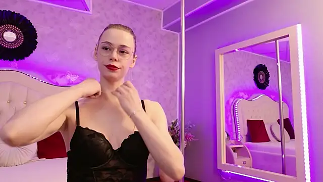 GracieCute online show from June 2026 03:39:02 AM