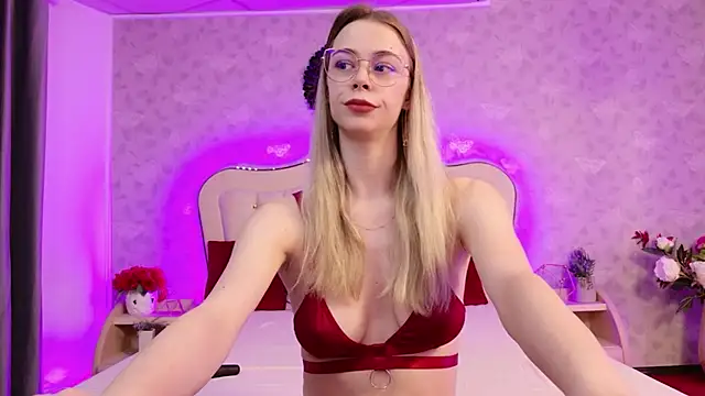 GracieCute online show from July 2026 03:51:02 AM