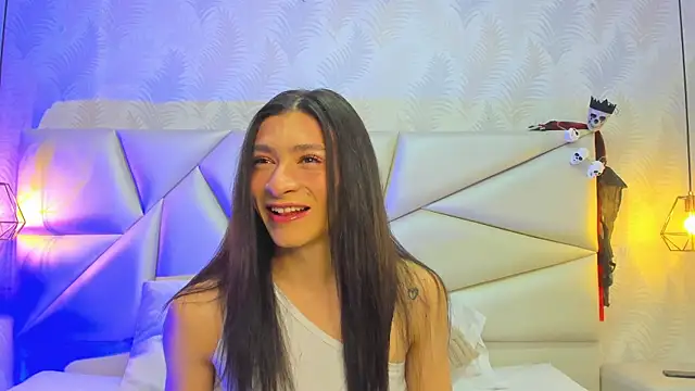 laurettedela rouse online show from November 2025 11:03:02 AM