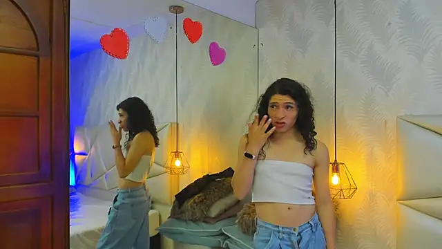 laurettedela rouse online show from November 2025 10:27:02 AM